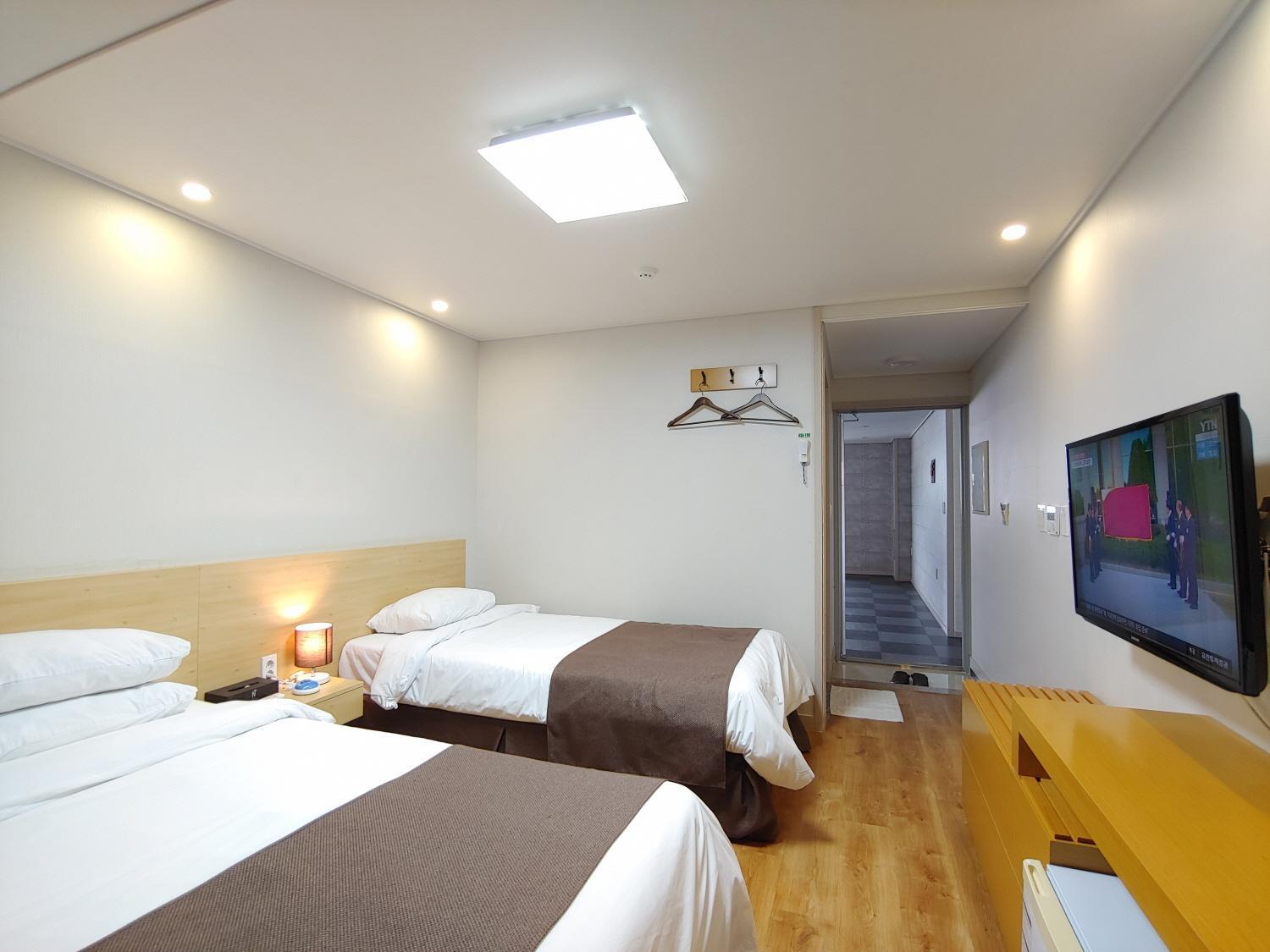 Jeju Lavender Hotel Seogwipo Exterior photo